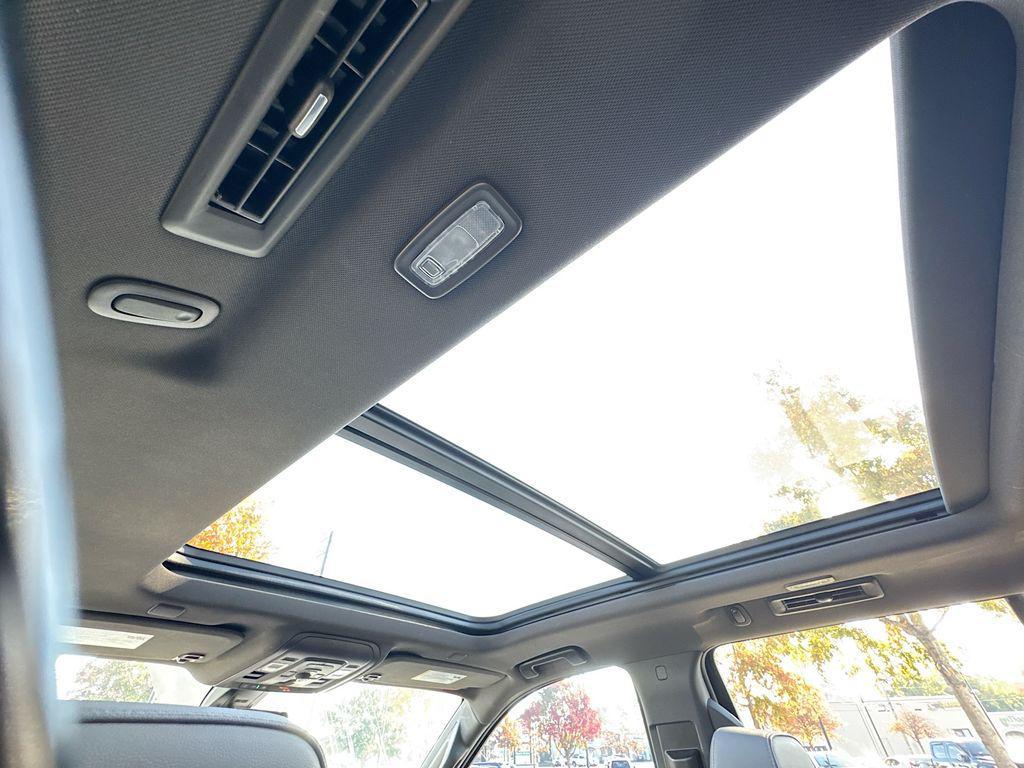 used 2021 GMC Yukon car, priced at $52,001