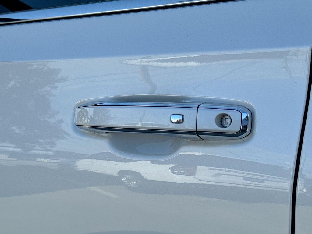 used 2021 GMC Yukon car, priced at $52,001