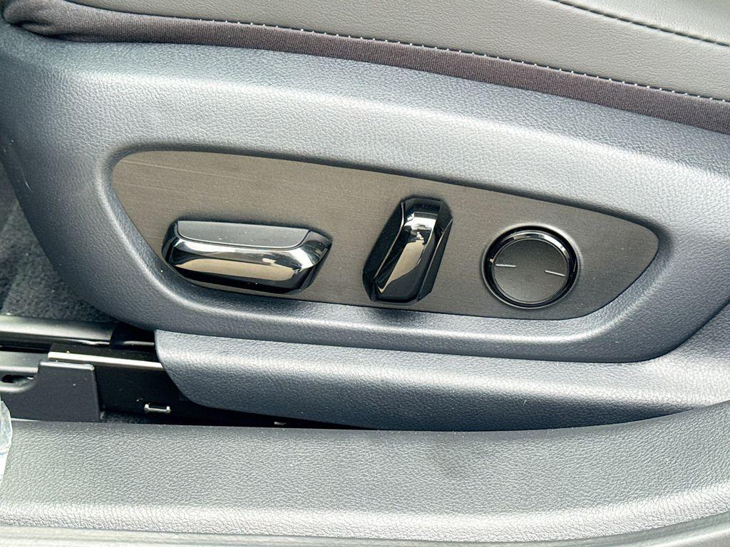 new 2025 Lexus ES 350 car, priced at $52,606