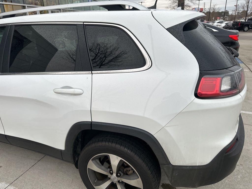 used 2020 Jeep Cherokee car, priced at $17,990