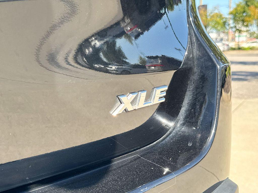 used 2018 Toyota Highlander car, priced at $23,667