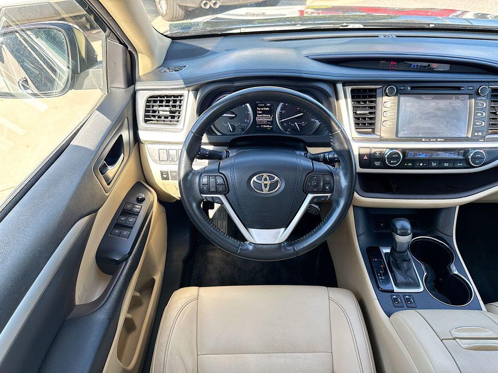 used 2018 Toyota Highlander car, priced at $23,667