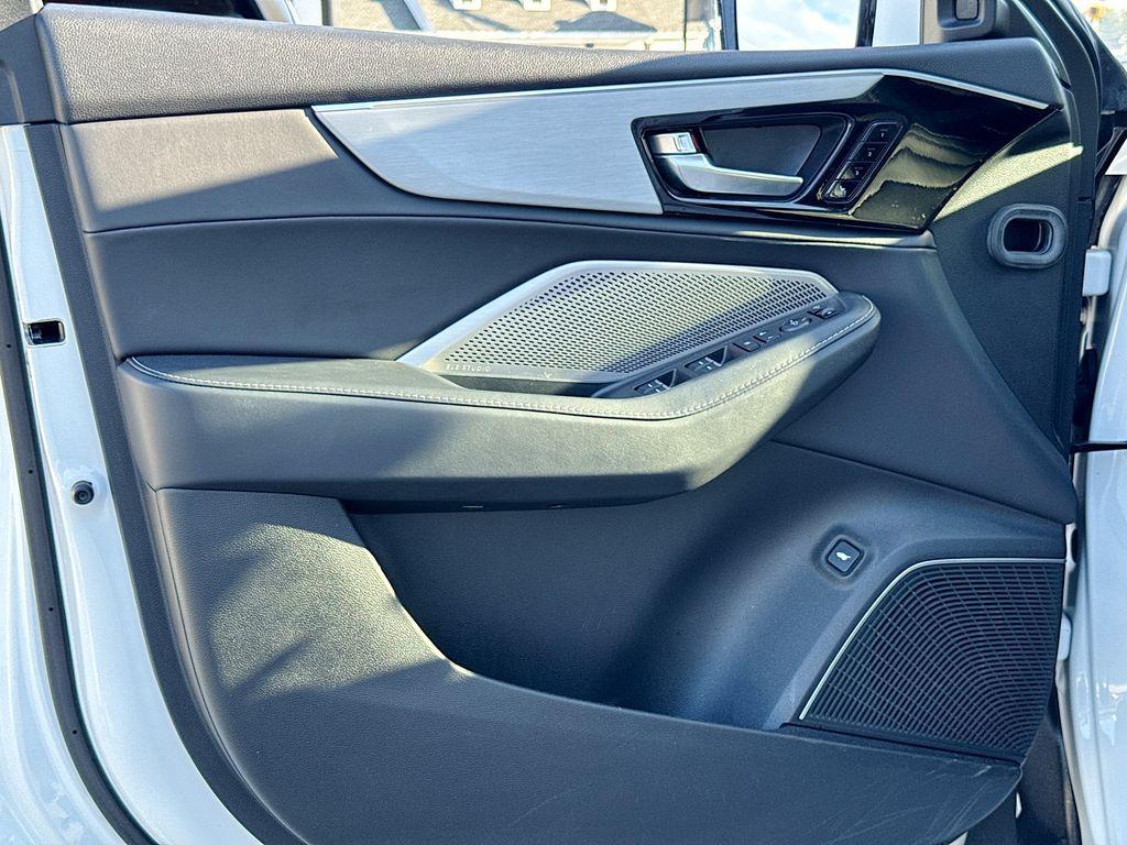 used 2023 Acura MDX car, priced at $45,514