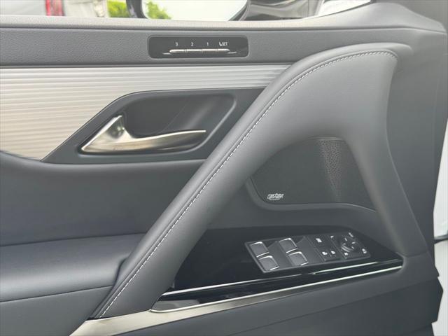 new 2025 Lexus LX 600 car, priced at $117,270