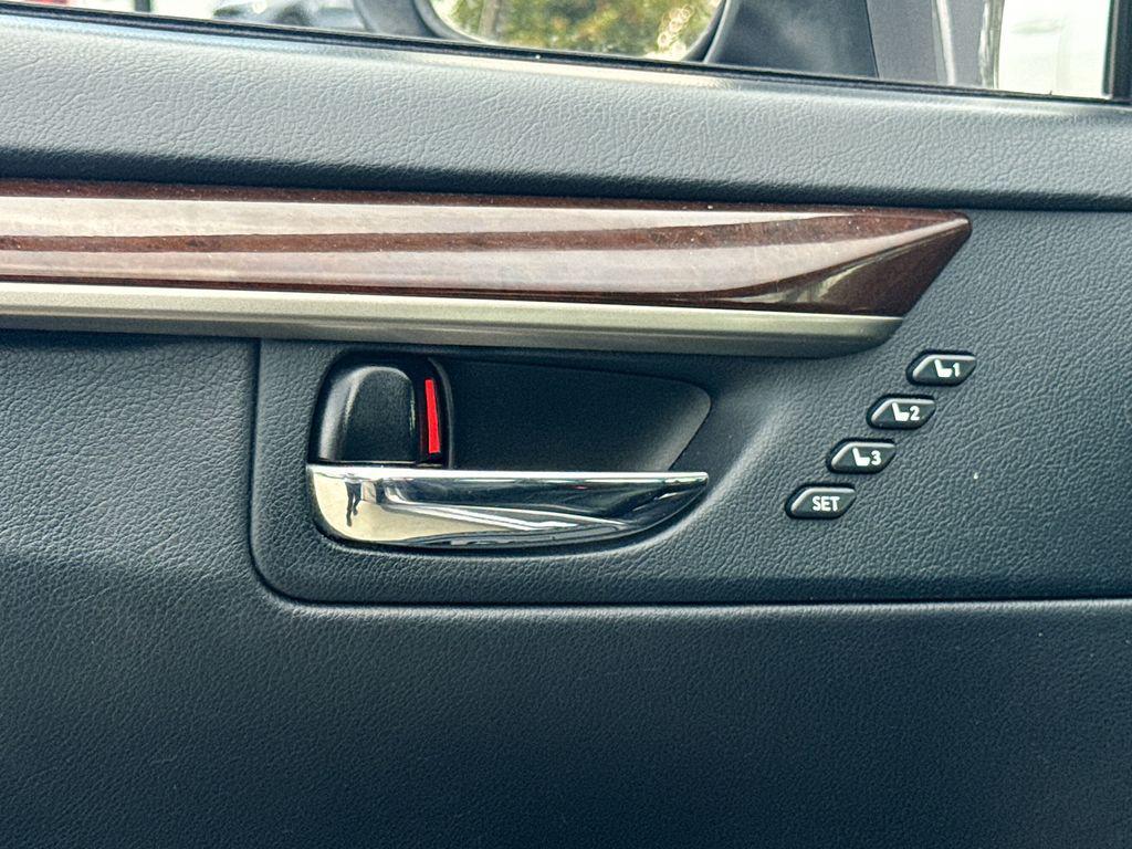 used 2014 Lexus ES 350 car, priced at $17,193