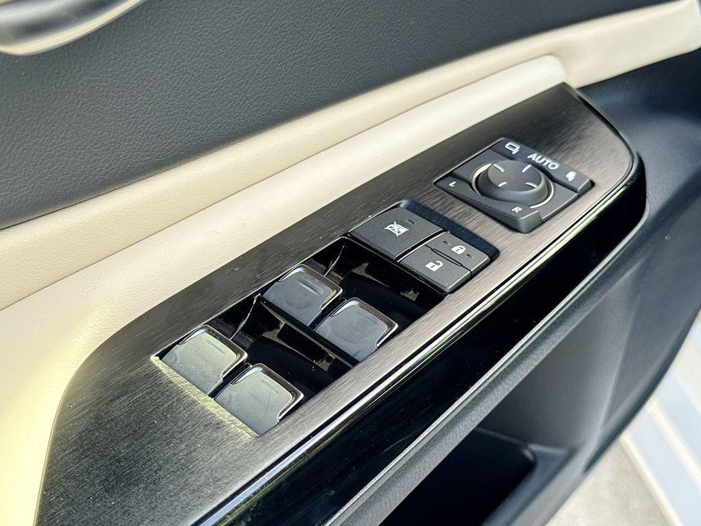 new 2025 Lexus ES 300h car, priced at $53,426