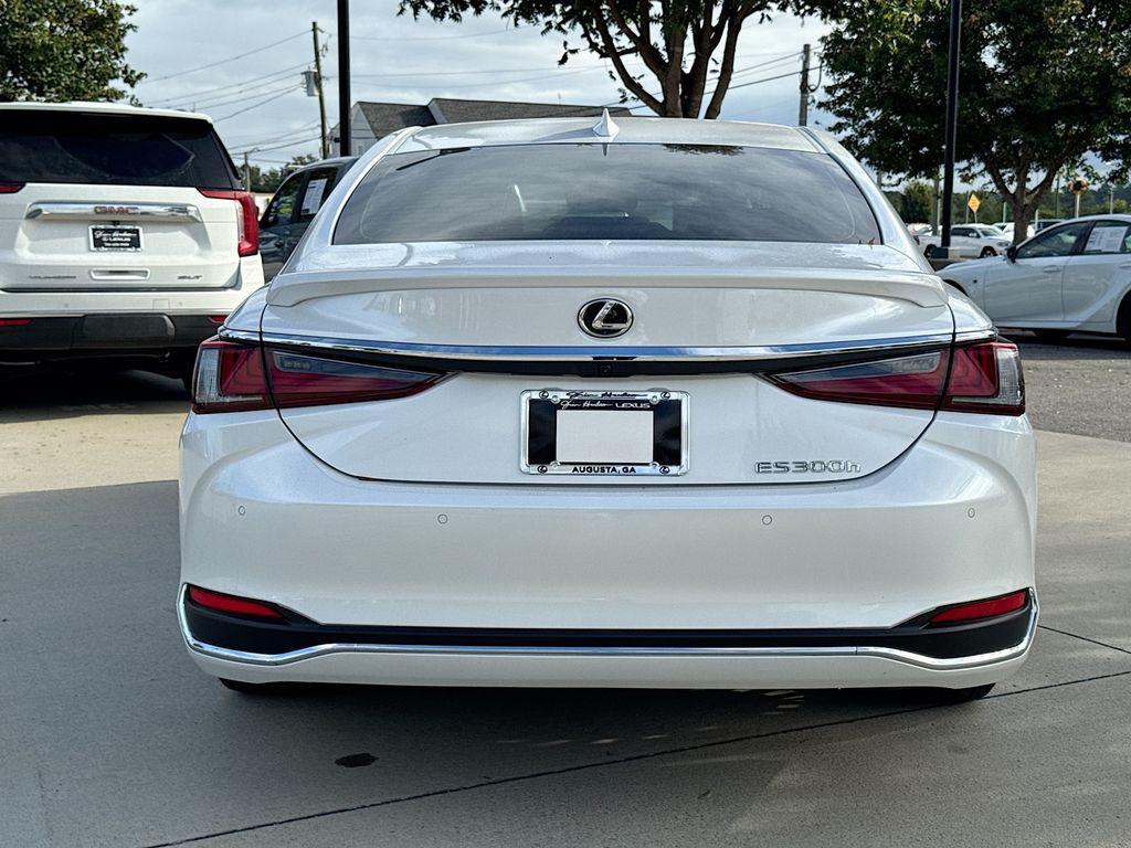 new 2025 Lexus ES 300h car, priced at $53,426