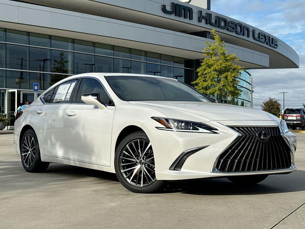 new 2025 Lexus ES 300h car, priced at $53,426
