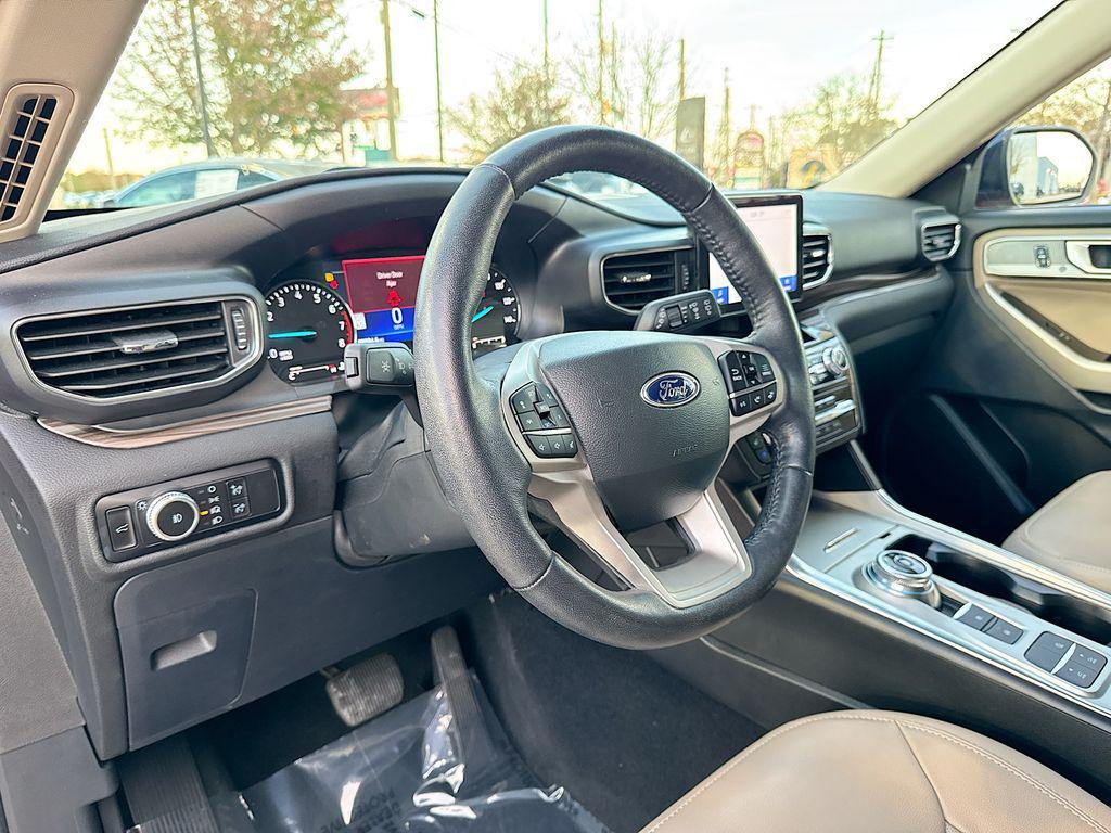 used 2023 Ford Explorer car, priced at $29,182