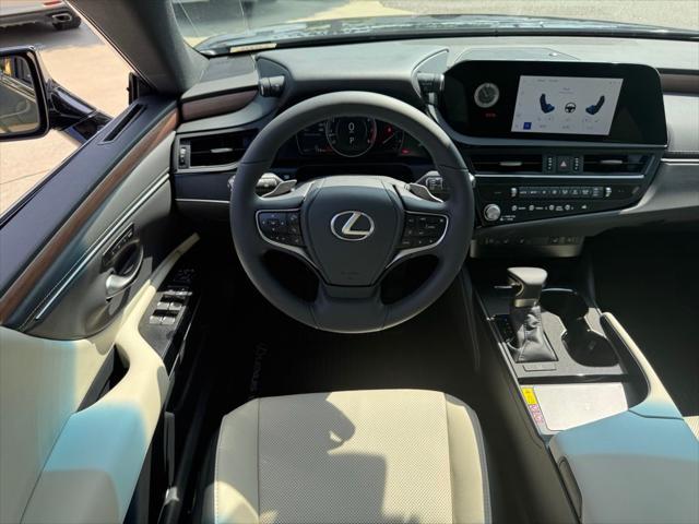 new 2025 Lexus ES 350 car, priced at $50,046