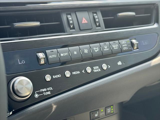 new 2025 Lexus ES 350 car, priced at $50,046