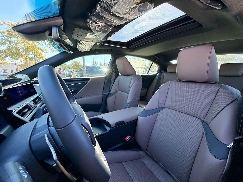 new 2025 Lexus ES 350 car, priced at $50,666