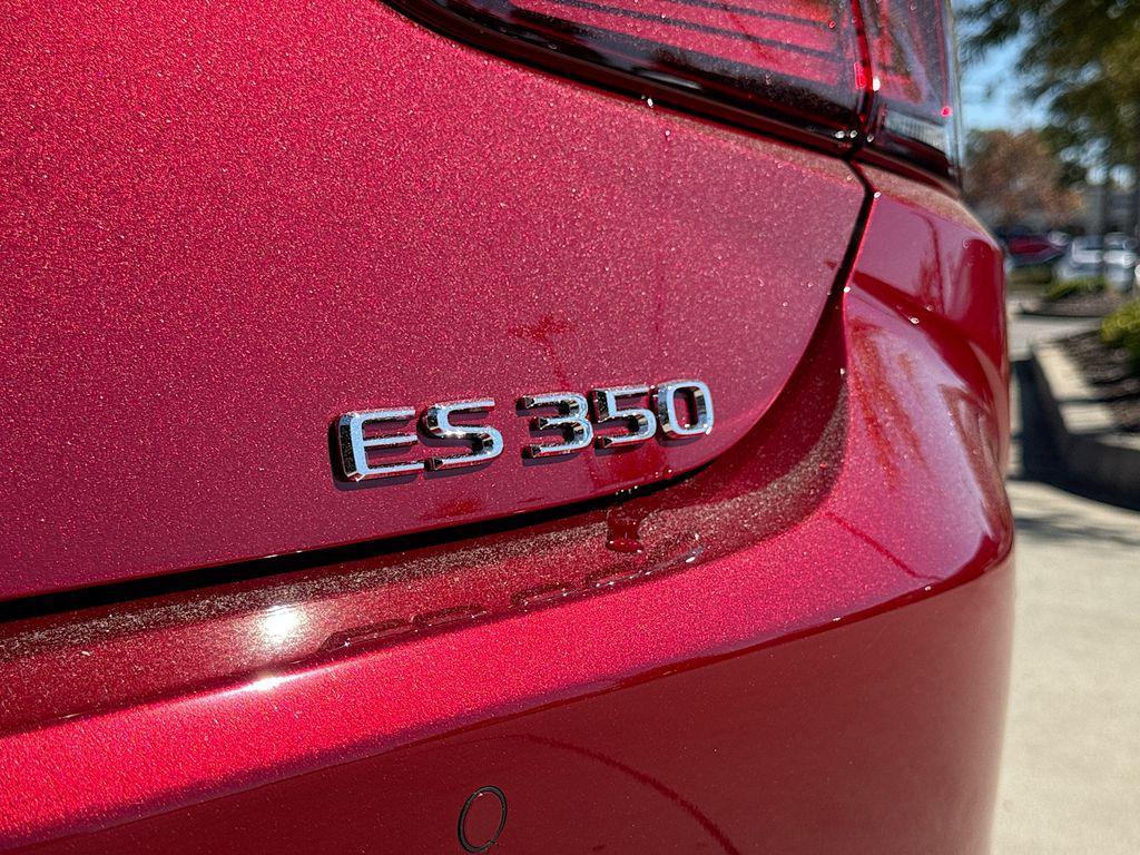 new 2025 Lexus ES 350 car, priced at $50,666