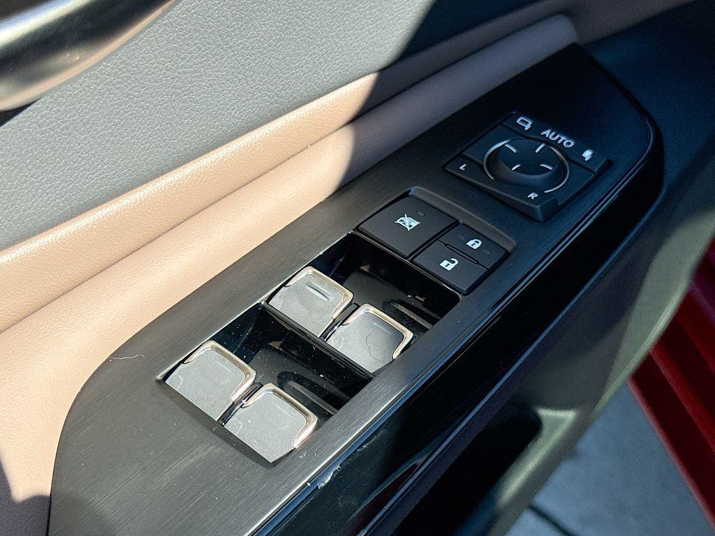 new 2025 Lexus ES 350 car, priced at $50,666