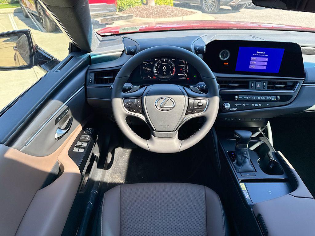 new 2025 Lexus ES 350 car, priced at $50,666