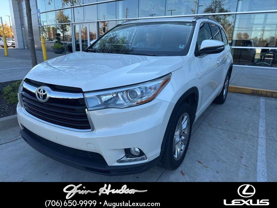 used 2015 Toyota Highlander car, priced at $23,490