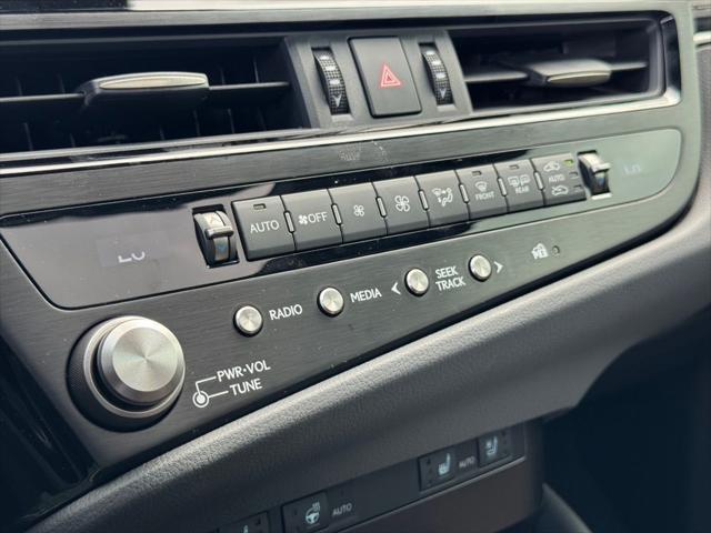 new 2025 Lexus ES 350 car, priced at $52,395