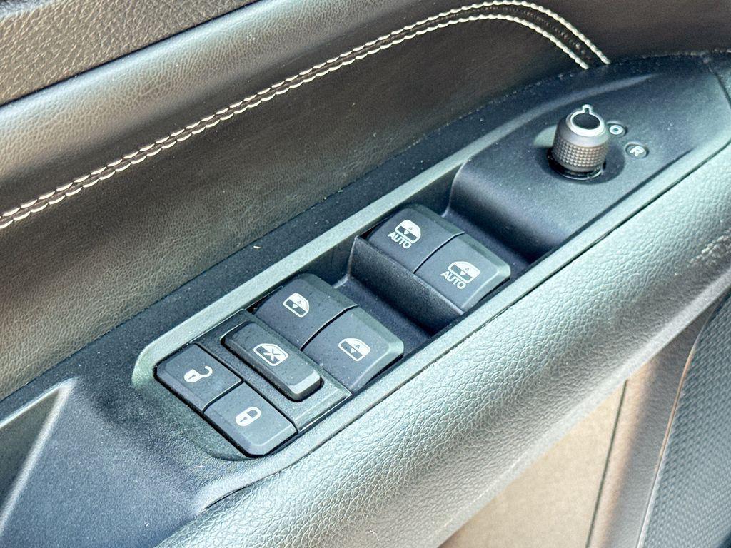 used 2022 Jeep Compass car, priced at $25,300