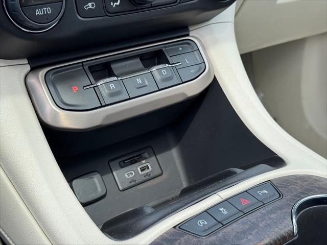 used 2022 GMC Acadia car, priced at $36,613