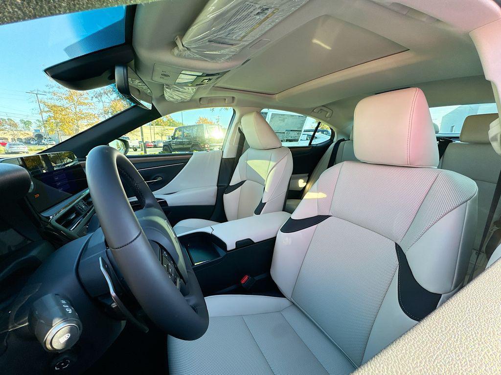 new 2025 Lexus ES 350 car, priced at $50,266