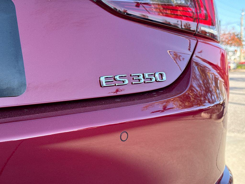 new 2025 Lexus ES 350 car, priced at $50,266