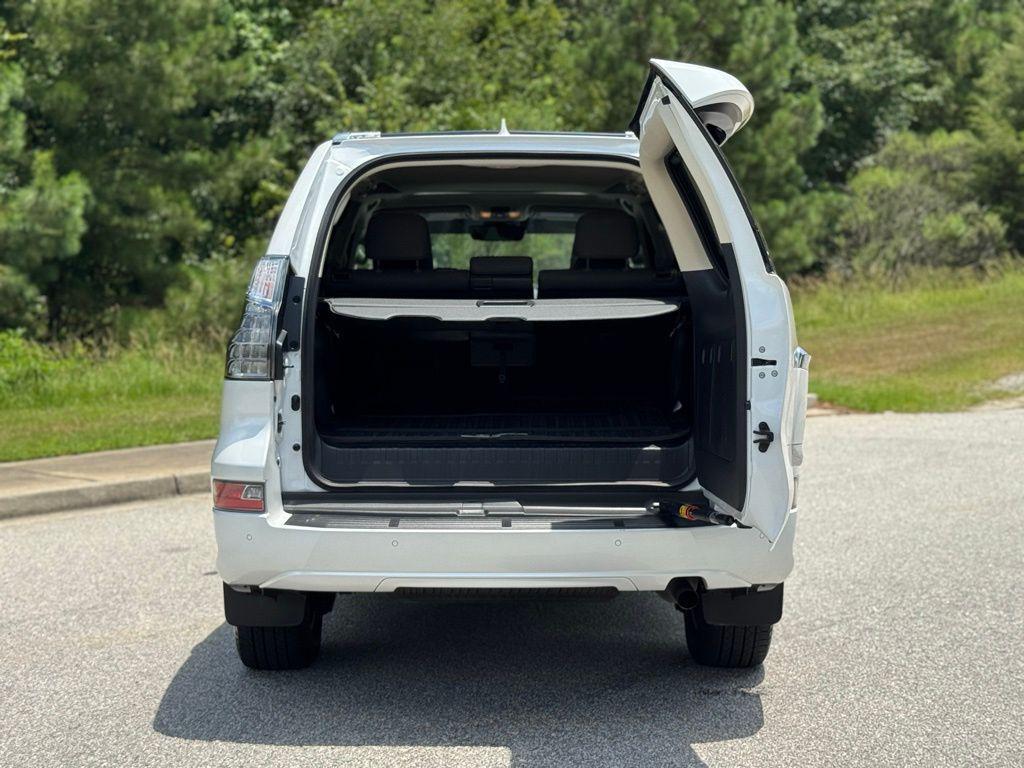 used 2023 Lexus GX 460 car