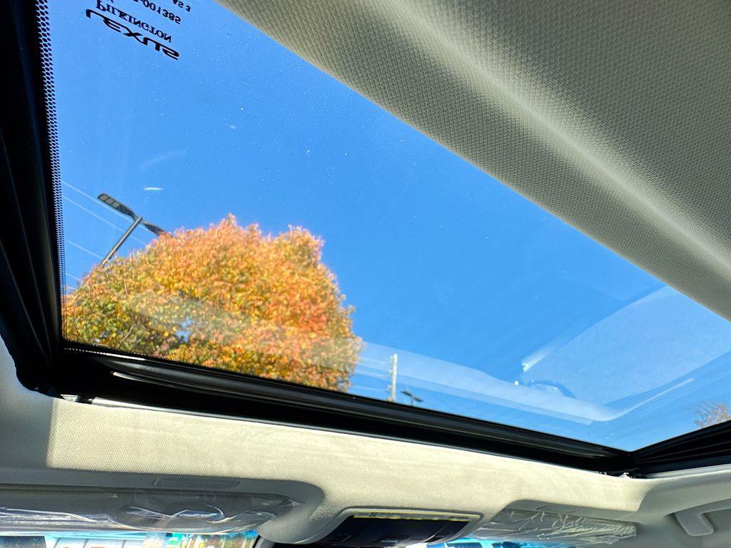 new 2025 Lexus ES 350 car, priced at $52,106