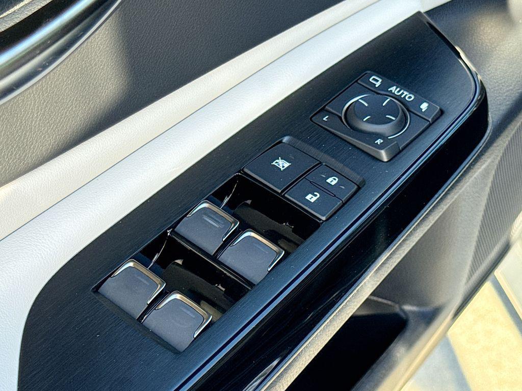 new 2025 Lexus ES 350 car, priced at $52,106