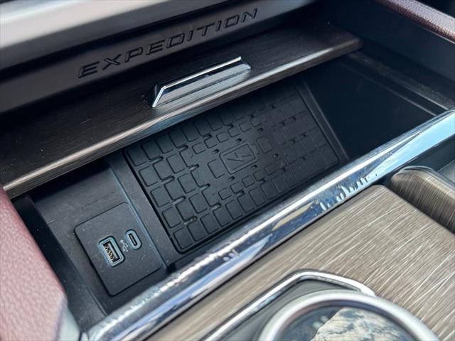 used 2023 Ford Expedition car, priced at $45,376