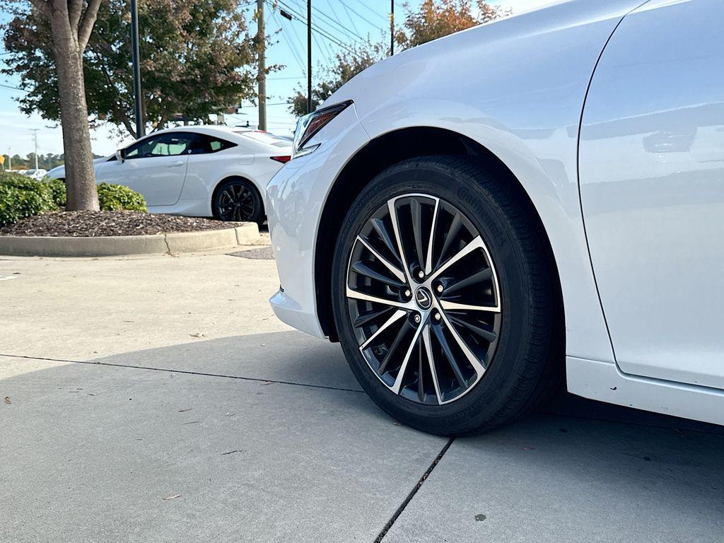 used 2023 Lexus ES 300h car, priced at $42,384