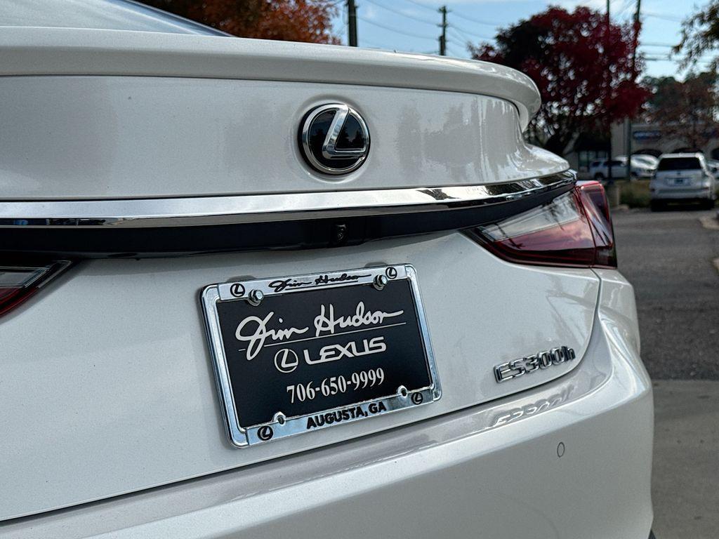 used 2023 Lexus ES 300h car, priced at $42,384