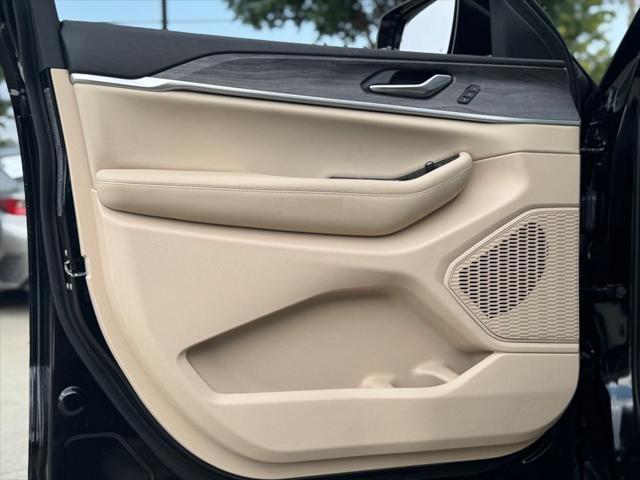 used 2023 Jeep Grand Cherokee car, priced at $39,671