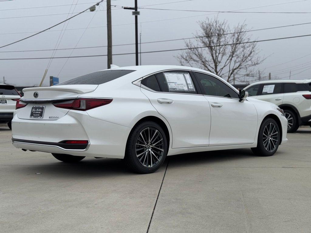 new 2025 Lexus ES 300h car, priced at $51,644