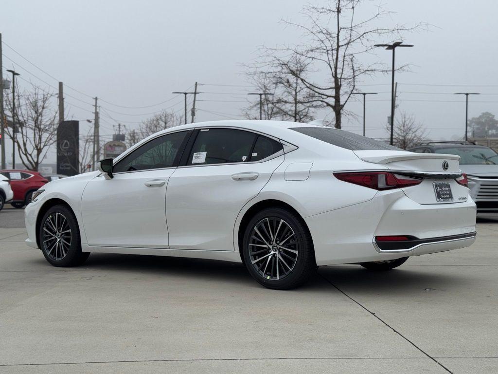 new 2025 Lexus ES 300h car, priced at $51,644