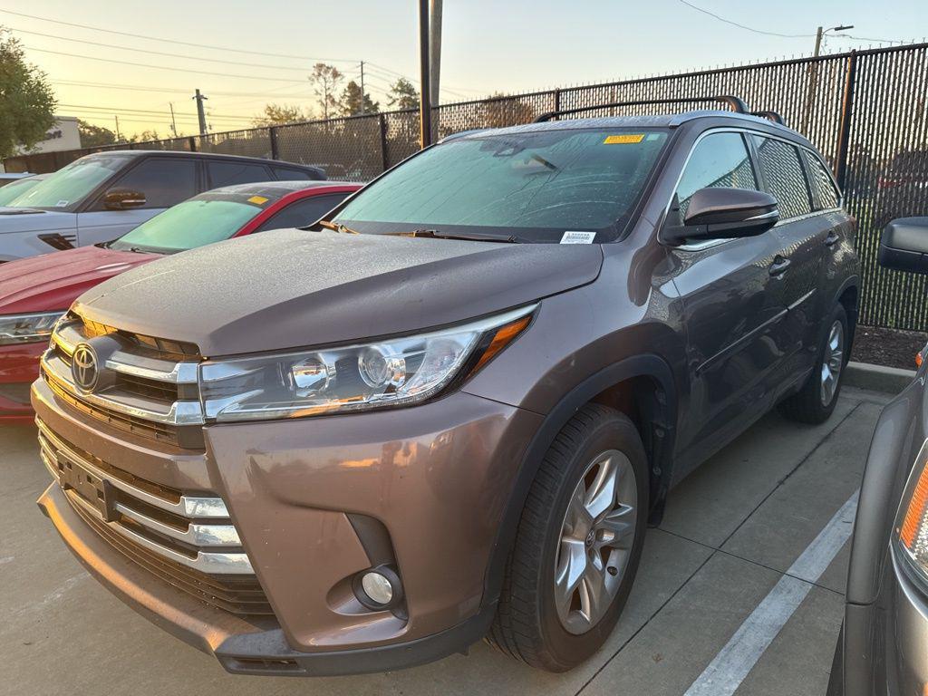 used 2017 Toyota Highlander car, priced at $26,868