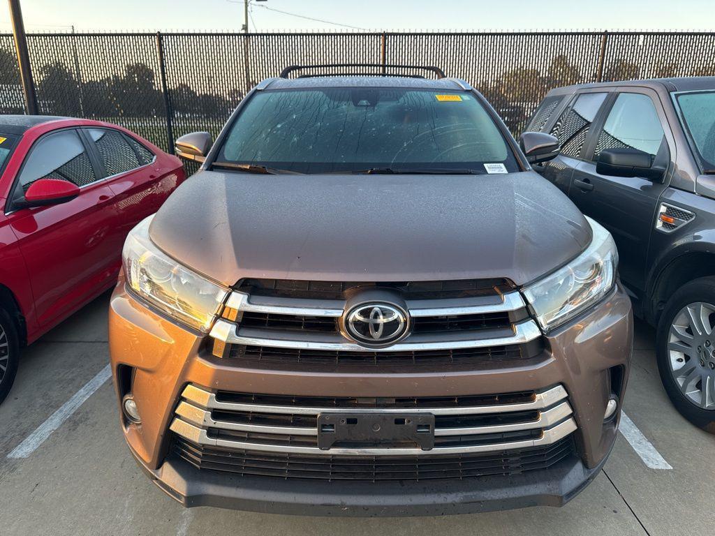 used 2017 Toyota Highlander car, priced at $26,868