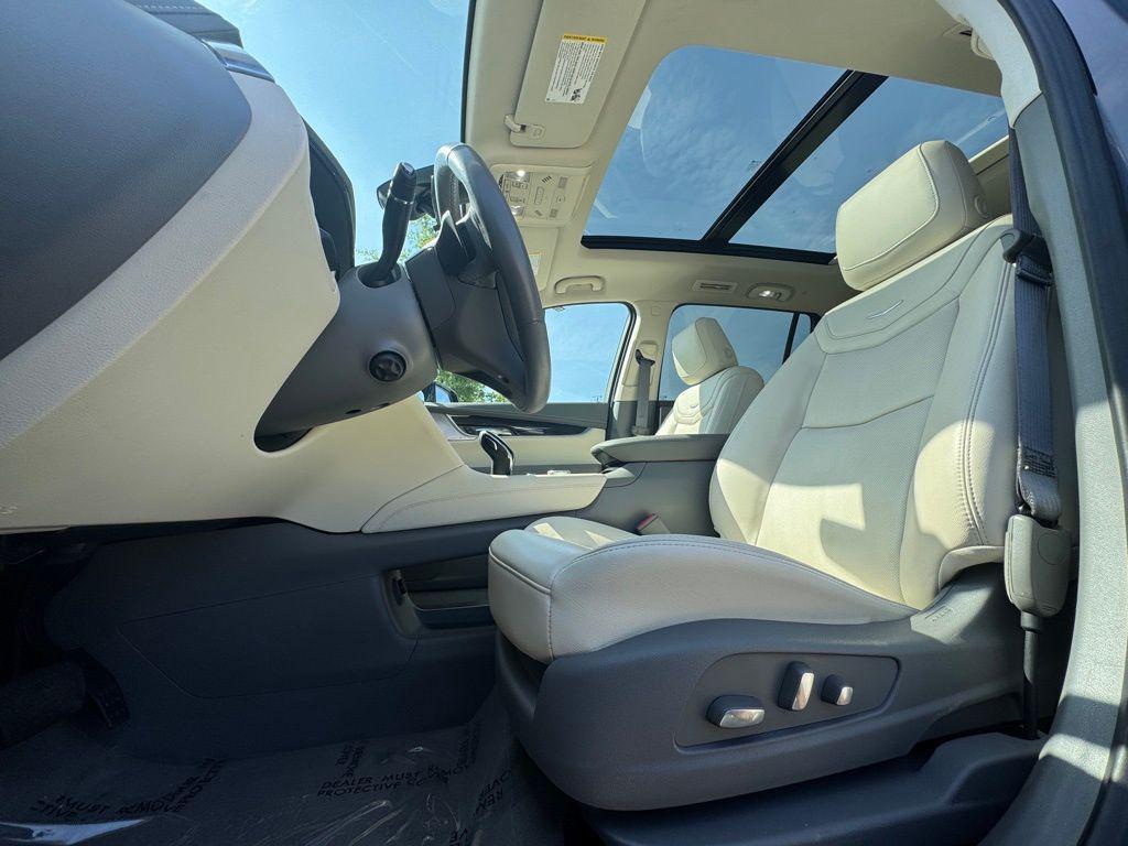 used 2024 Cadillac XT6 car, priced at $47,738