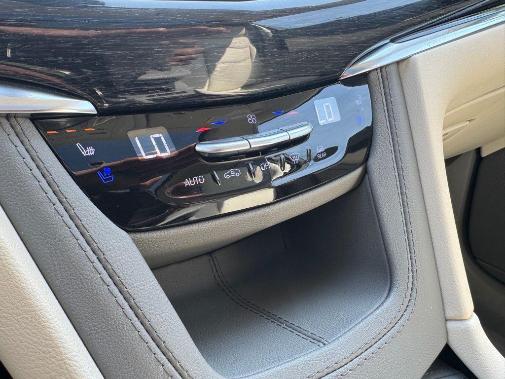 used 2024 Cadillac XT6 car, priced at $47,738