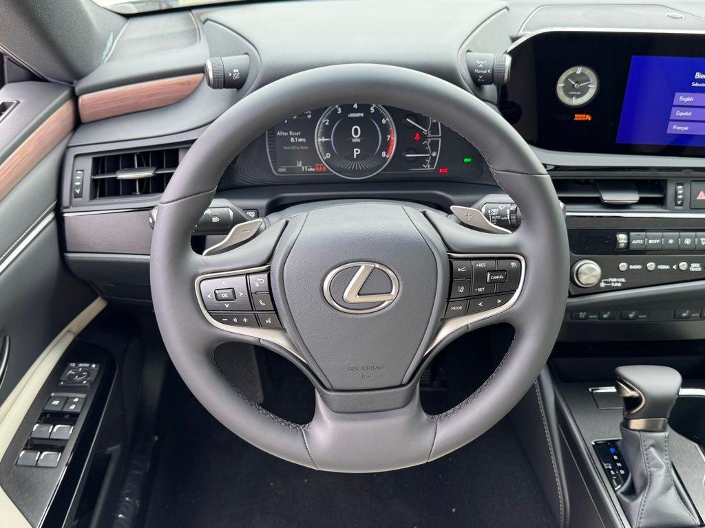 new 2025 Lexus ES 350 car, priced at $48,444