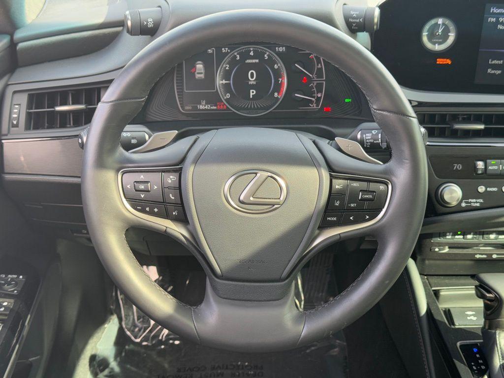 used 2022 Lexus ES 350 car, priced at $38,490