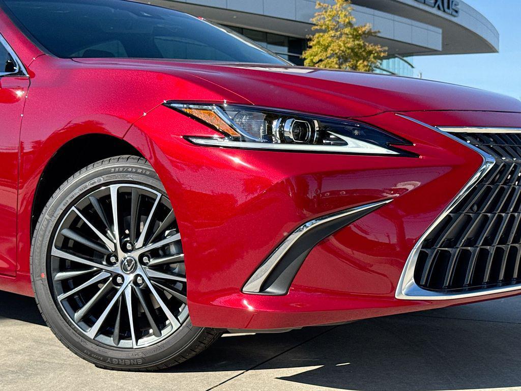 new 2025 Lexus ES 350 car, priced at $51,606
