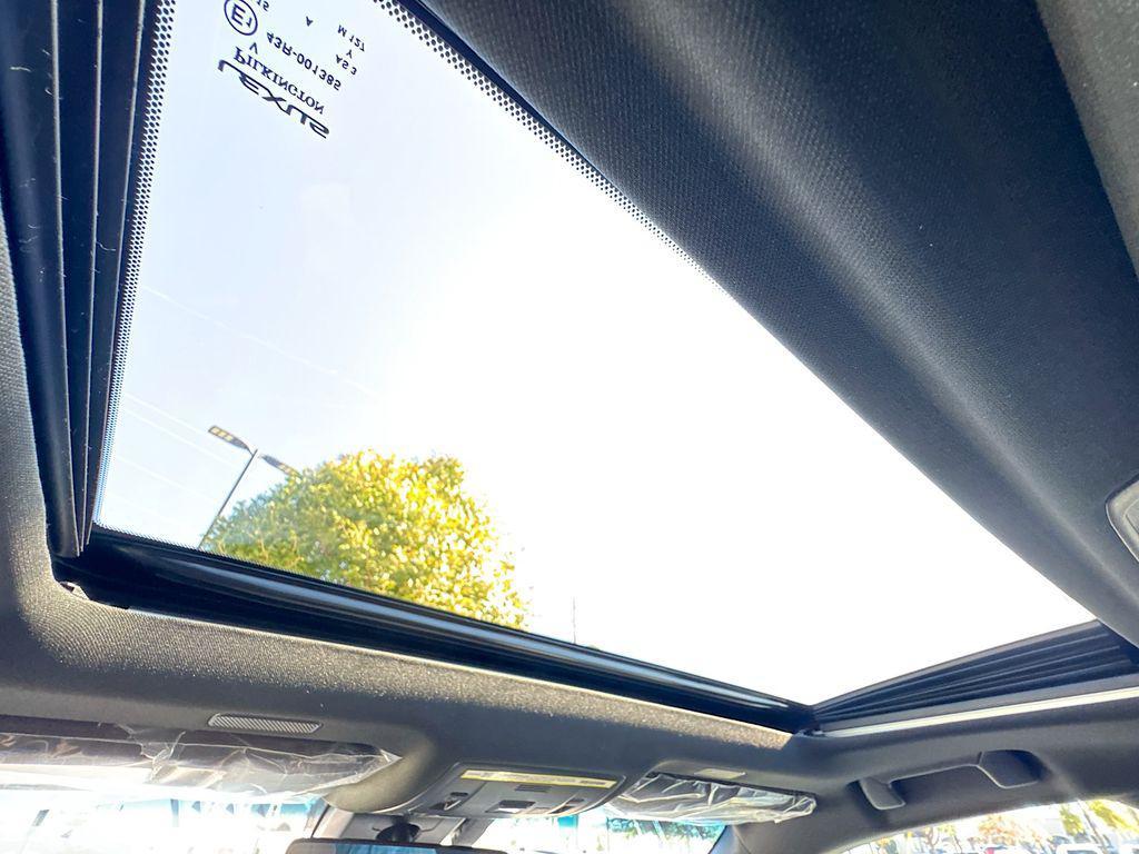 new 2025 Lexus ES 350 car, priced at $51,606