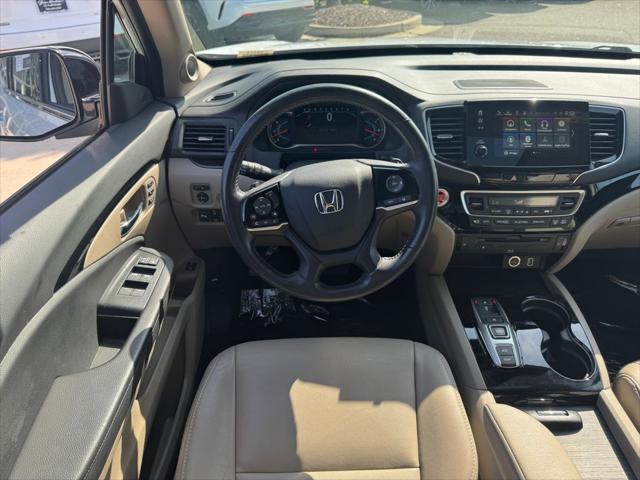 used 2022 Honda Pilot car, priced at $37,526