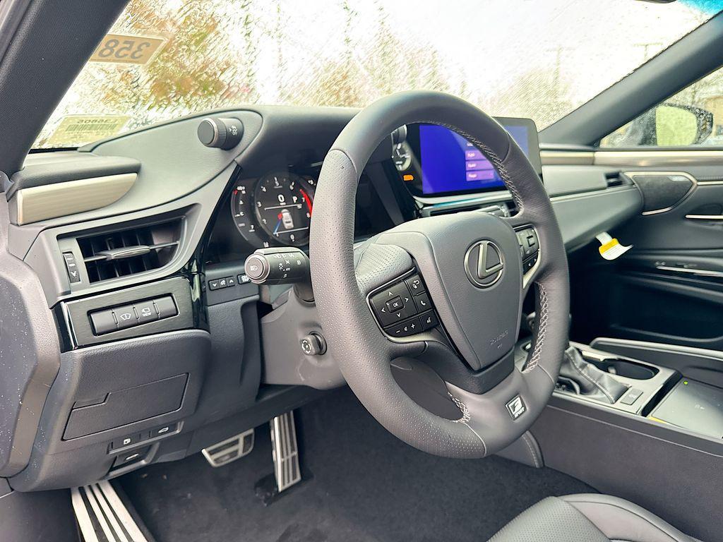 new 2025 Lexus ES 350 car, priced at $58,246