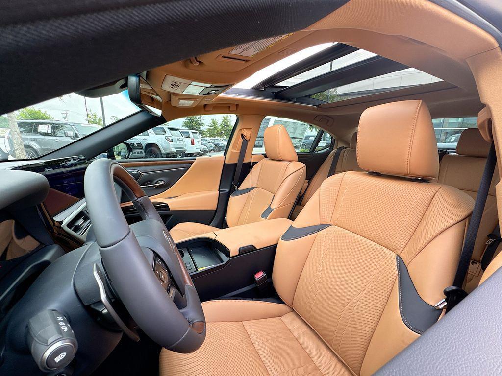 new 2025 Lexus ES 350 car, priced at $58,140