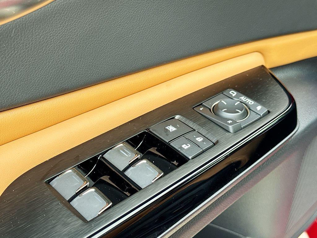new 2025 Lexus ES 350 car, priced at $58,140