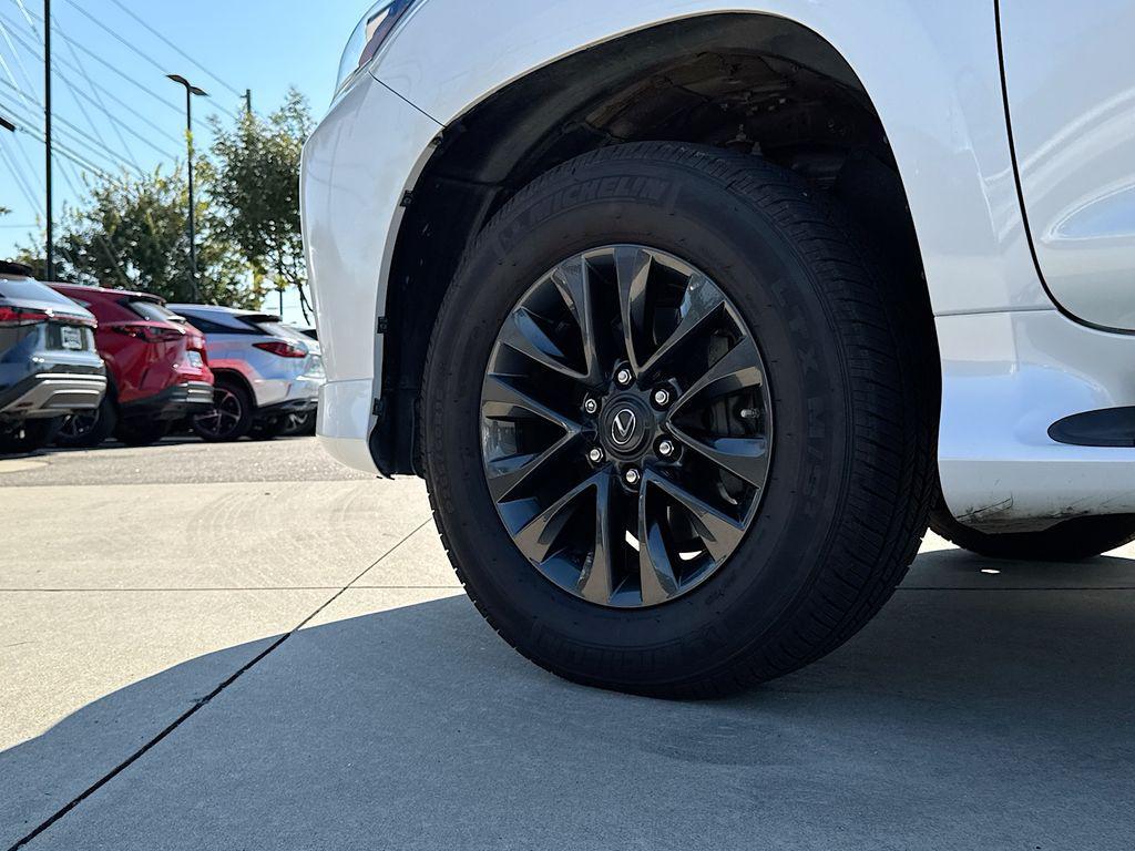 used 2021 Lexus GX 460 car, priced at $46,613