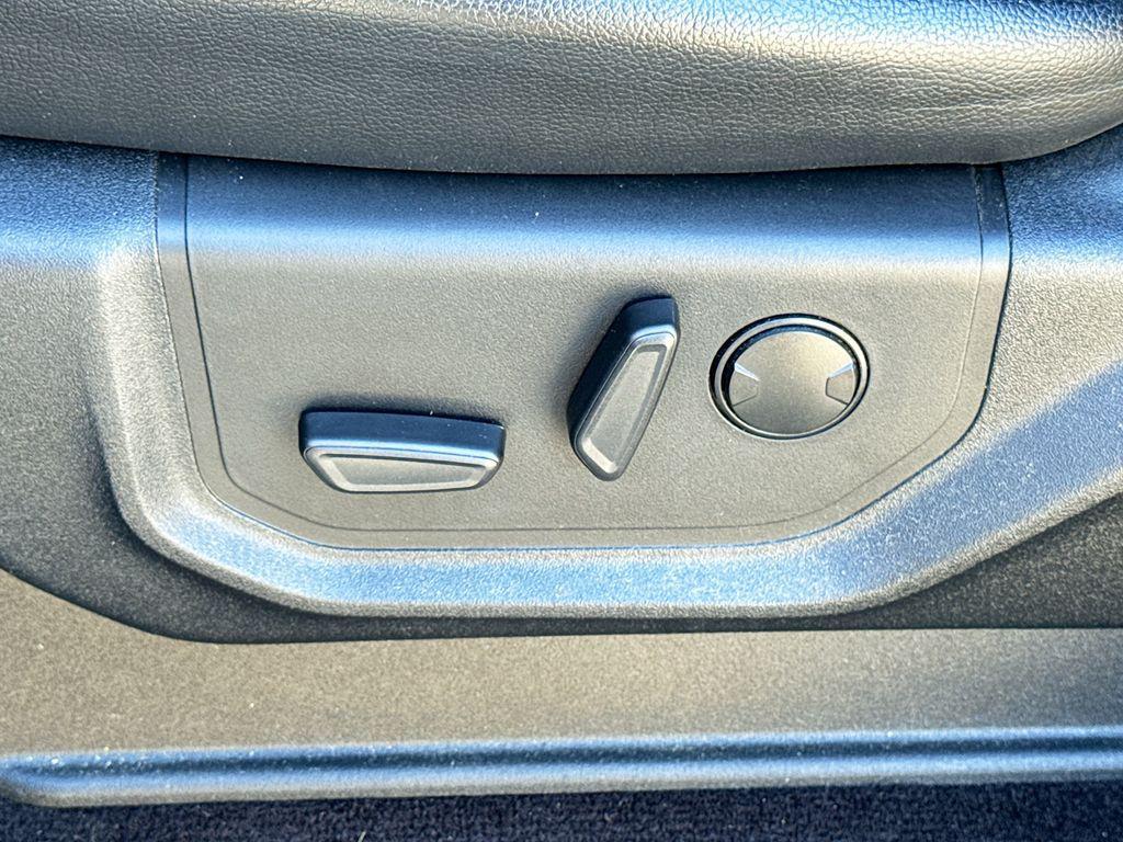 used 2019 Ford F-150 car, priced at $41,516