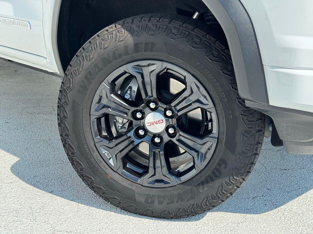 used 2023 GMC Canyon car