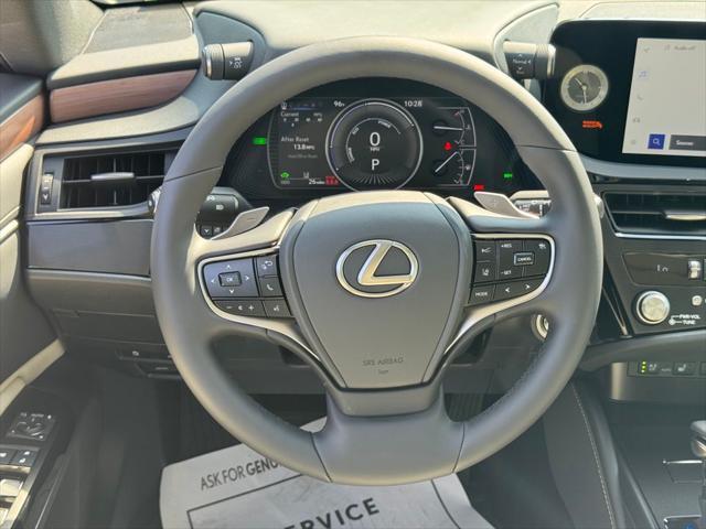 new 2025 Lexus ES 300h car, priced at $53,206